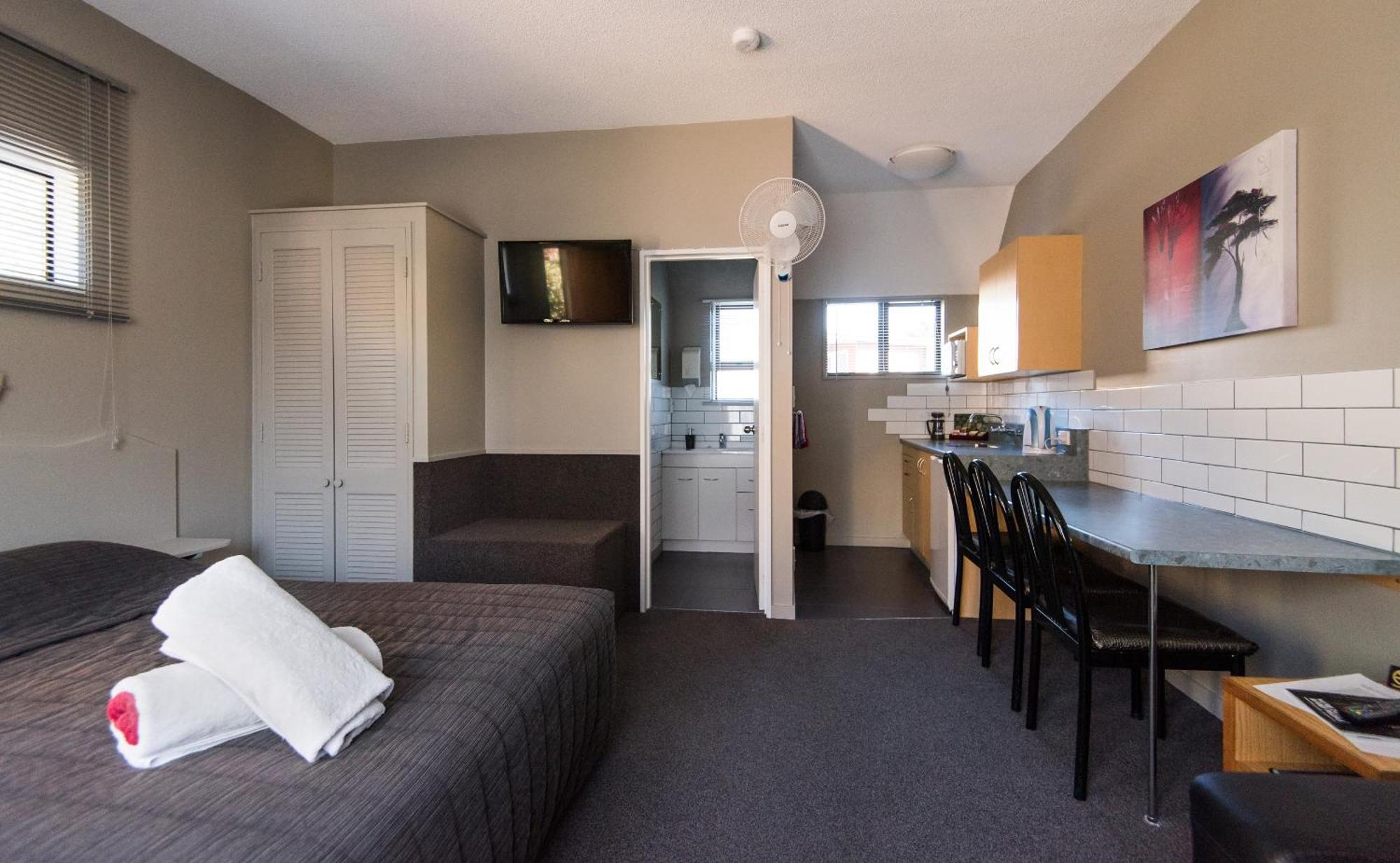 וואנאקה Manuka Crescent Motel מראה חיצוני תמונה