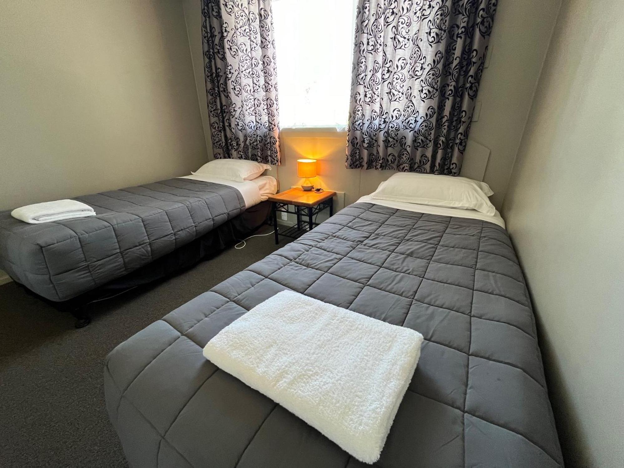 וואנאקה Manuka Crescent Motel מראה חיצוני תמונה