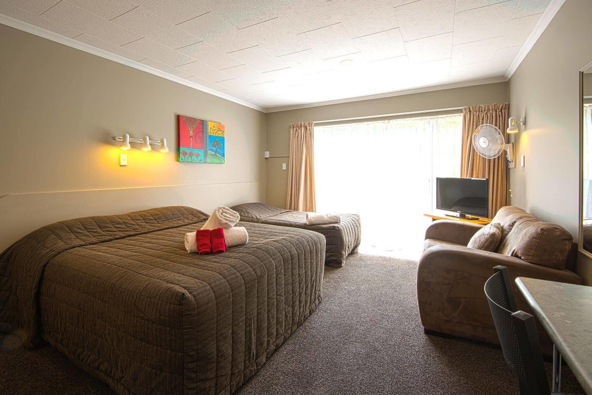 וואנאקה Manuka Crescent Motel מראה חיצוני תמונה
