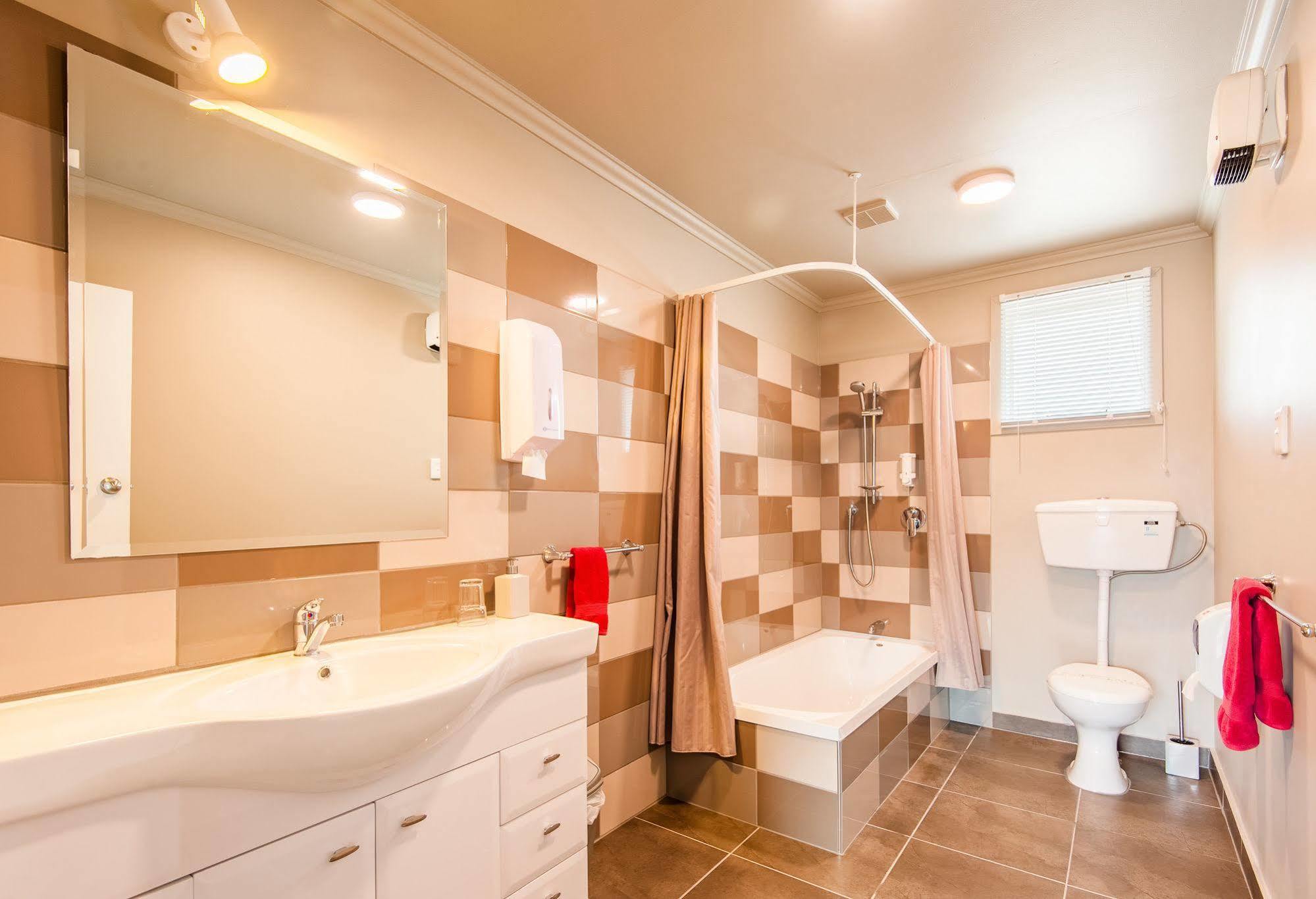 וואנאקה Manuka Crescent Motel מראה חיצוני תמונה