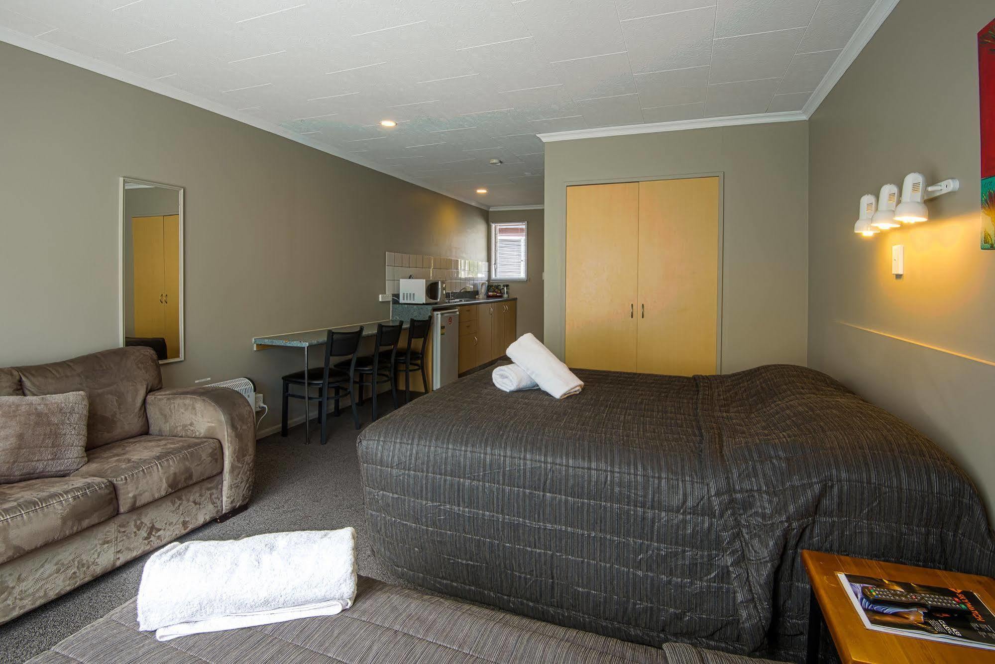 וואנאקה Manuka Crescent Motel מראה חיצוני תמונה