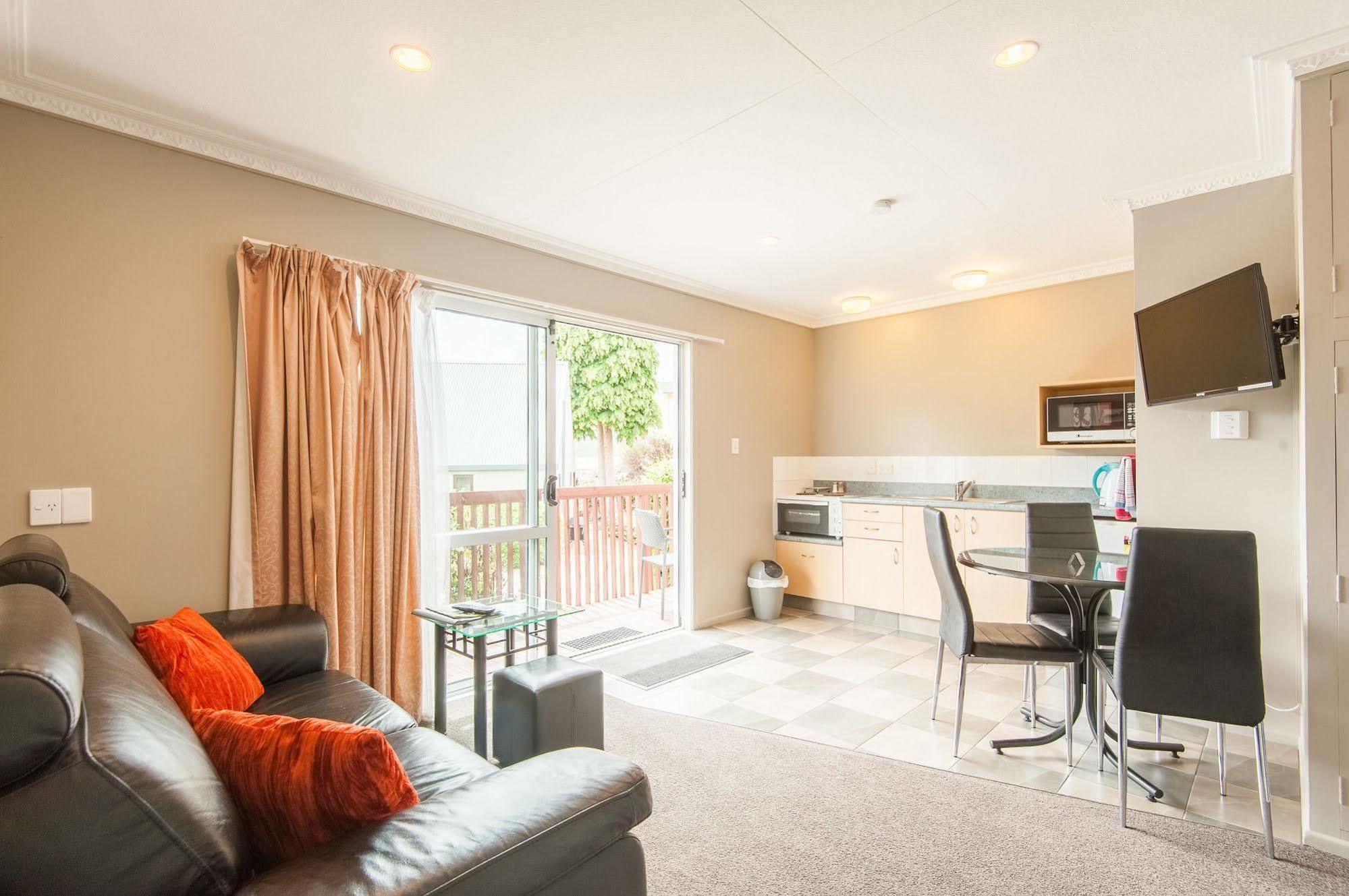 וואנאקה Manuka Crescent Motel מראה חיצוני תמונה